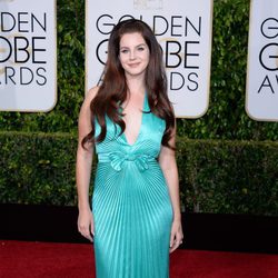 Lana del Rey con un vestido verde Satén en los Globos de Oro 2015