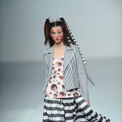 Falda y americana de rayas de Carlos Díez, colección primavera 2012