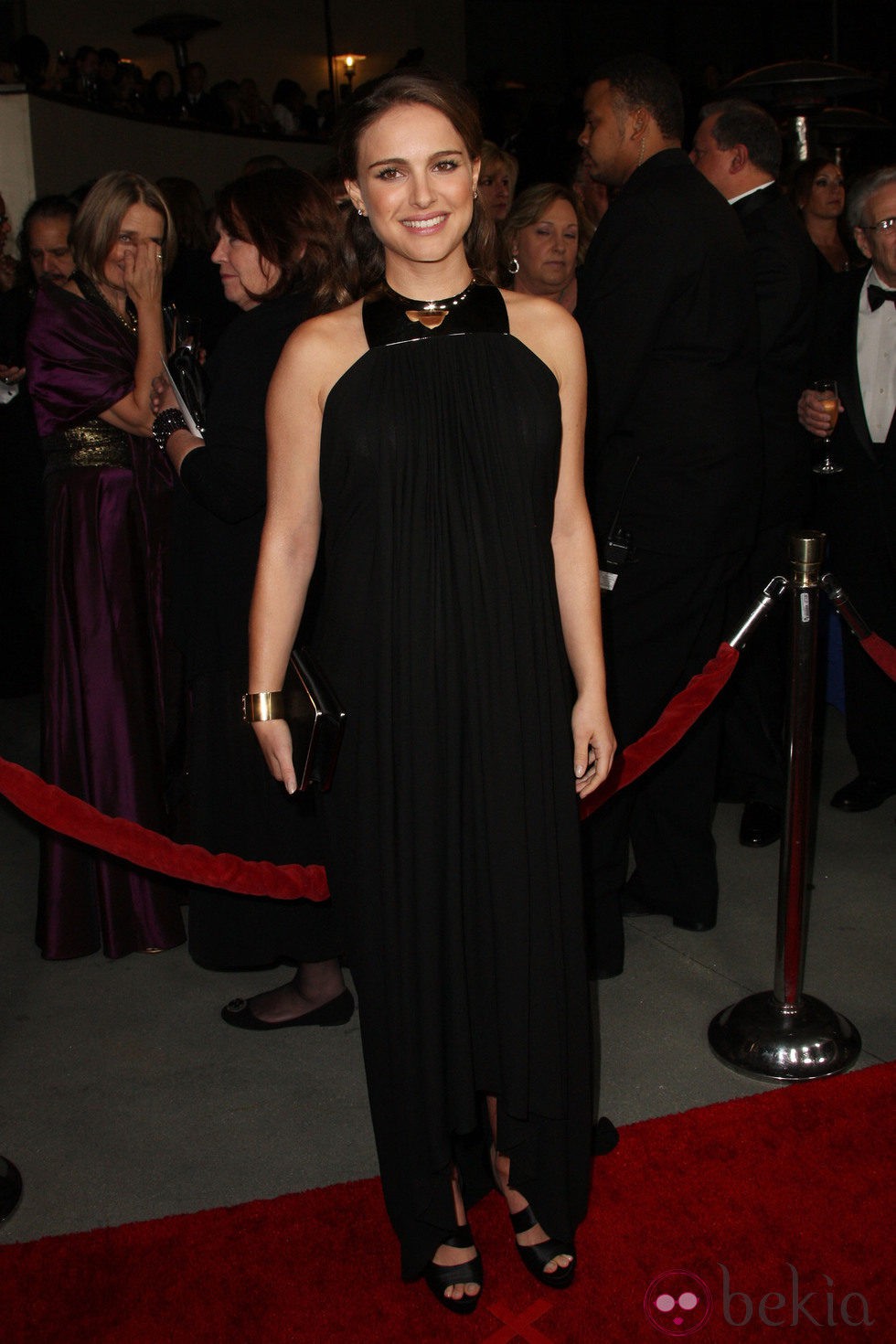 Natalie Portman con un 'clutch' negro en los Premios del Sindicato de Directores 2011