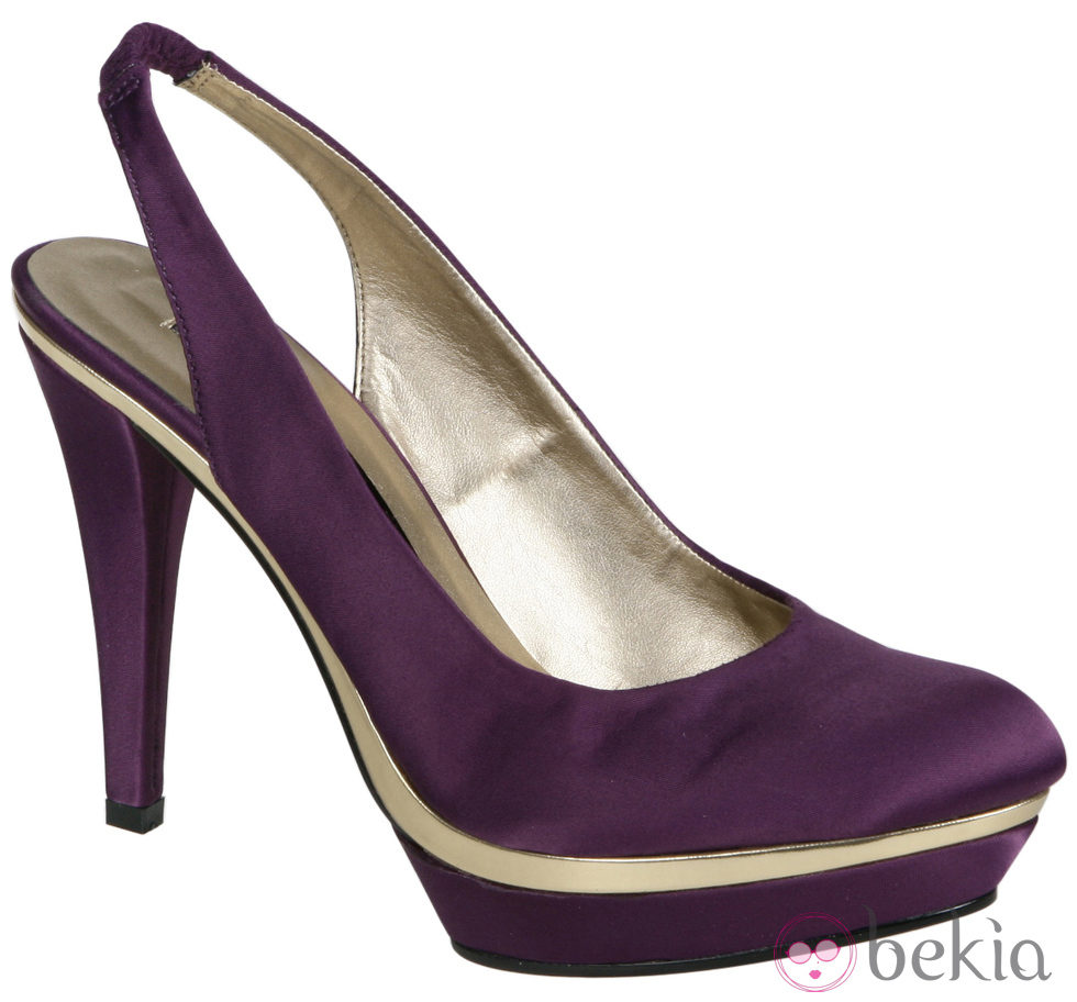 Zapatos lilas con plataforma de Lorena Carreras, colección otoño/invierno 2011