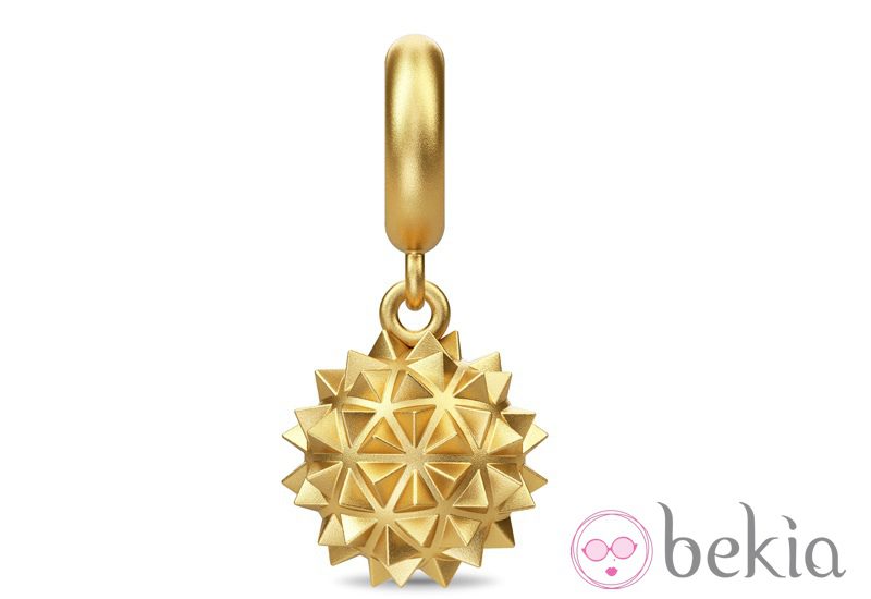 Pendiente de oro de la colección primavera/verano 2015 de Jennifer Lopez para Endless Jewelry