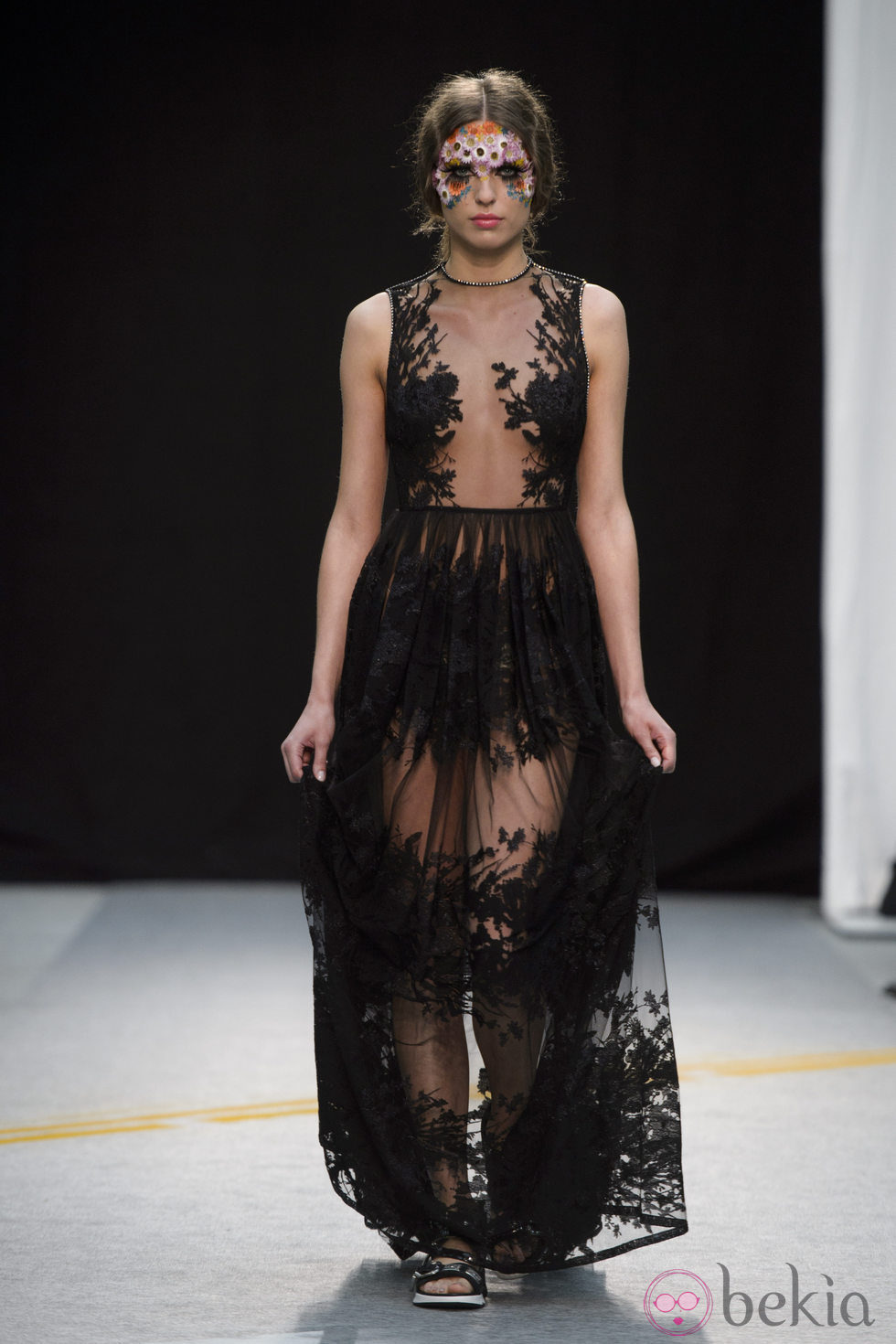 Vestido Medusa de Charo Ruiz en el desfile de Maybelline de Madrid Fashion Show Woman