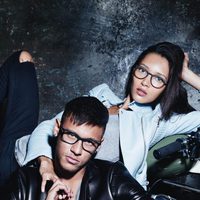 Neymar y Daniela de Jesús con gafas de vista de Police