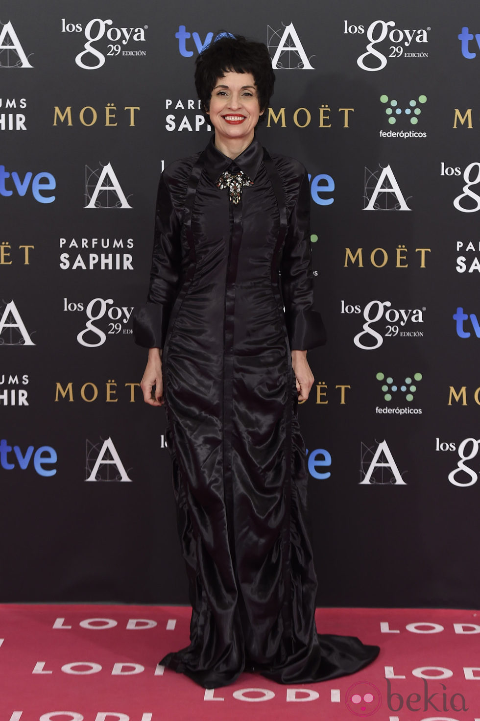 Adriana Ozores con un vestido de Devota & Lomba en la alfombra roja de los Premios Goya 2015