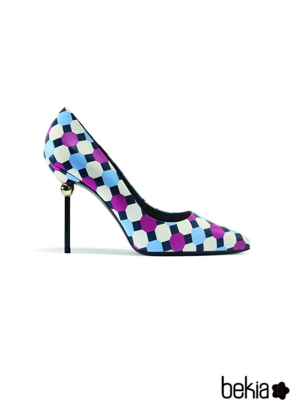Zapato de estampado geométrico de la colección primavera/verano 2015 de Roger Vivier