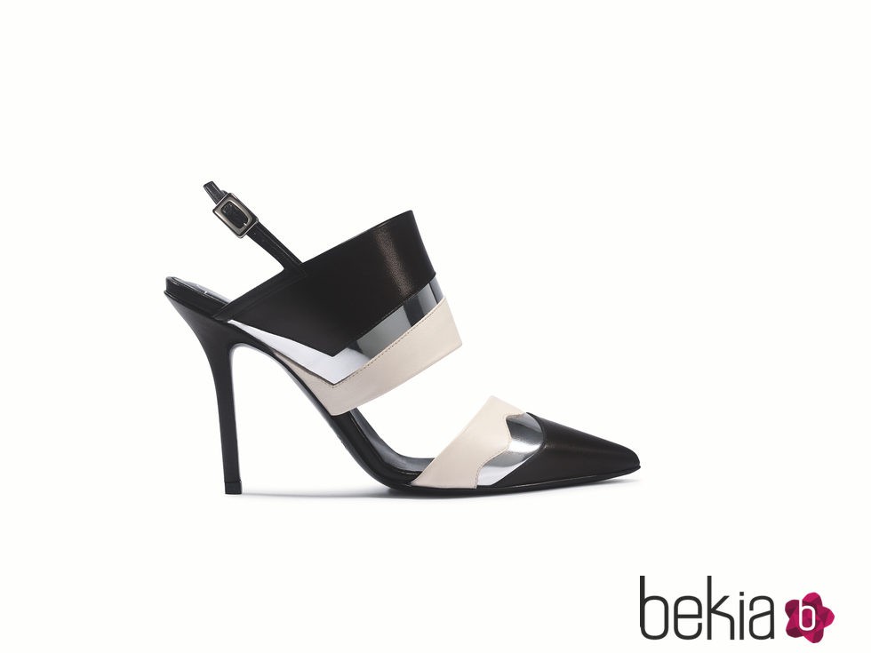 Zapato black&white de la colección primavera/verano 2015 de Roger Vivier