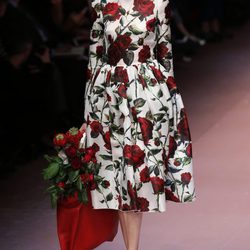 Vestido de flores de corte lady de Dolce & Gabbana en la Milán Fashion Week