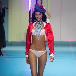 Lencería nude de Etam en la antesala de la pasarela Paris Fashion Week 2015