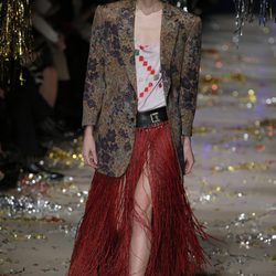 Falda de flecos y americana estampada de la colección otoño/invierno 2015 de Vivienne Westwood
