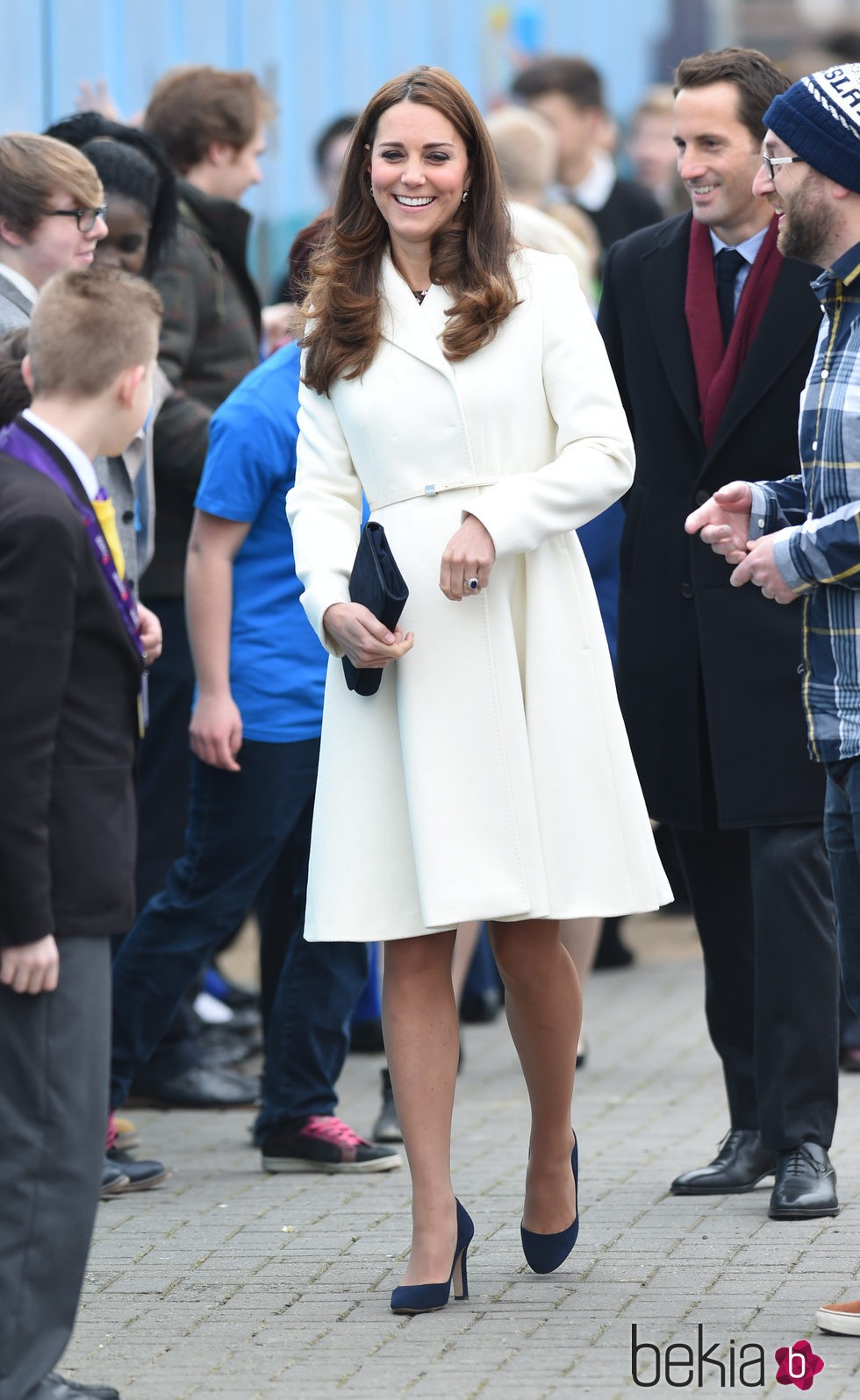 Kate Middleton con un abrigo blanco de Max Mara