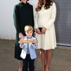 Kate Middleton con abrigo de Jojo Maman Bébé