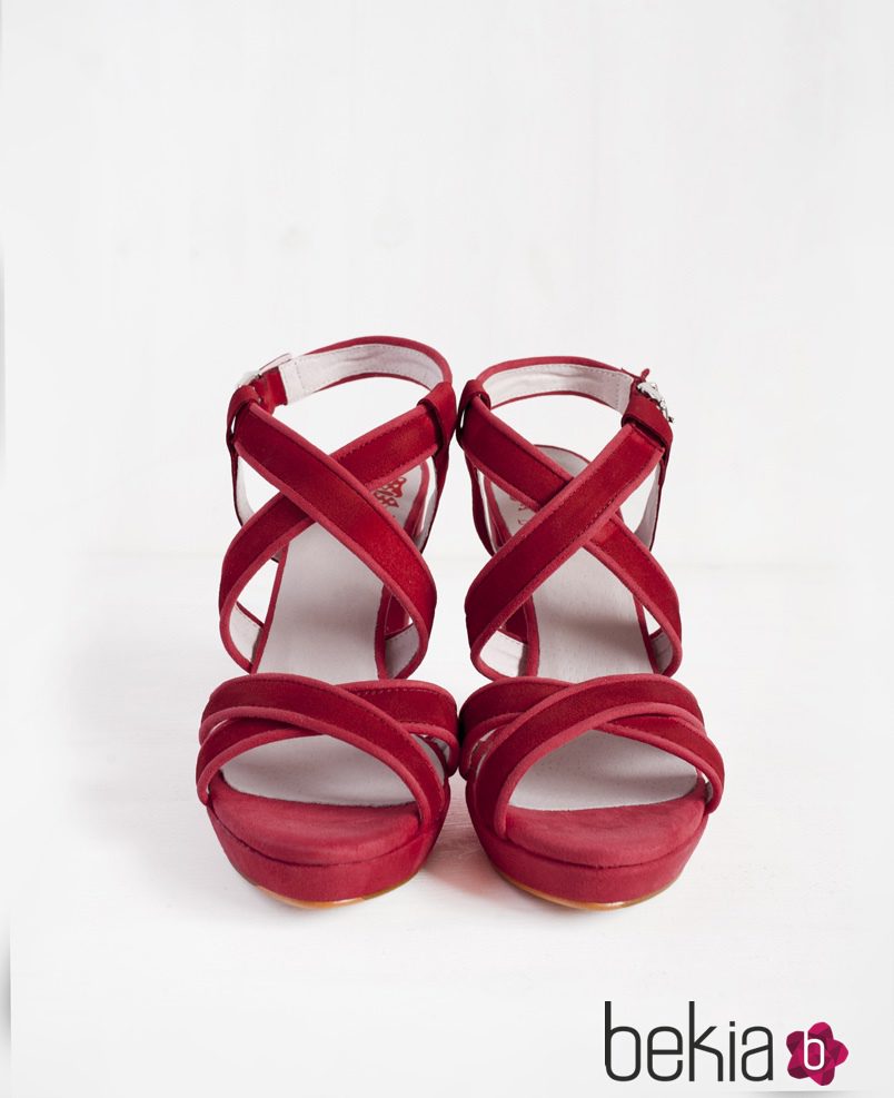 Sandalias Liu rojas de la colección primavera/verano 2015 de Barbarella