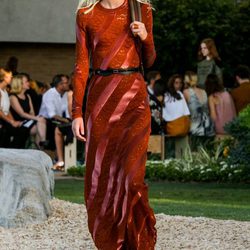 Vestido rojo de la colección Crucero 2015/2016 de Louis Vuitton