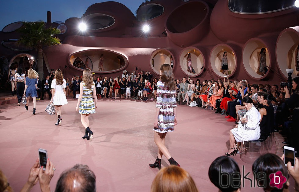 Carrusel de la colección Crucero 2015 de Dior en el Palacio de Burbujas de Cannes