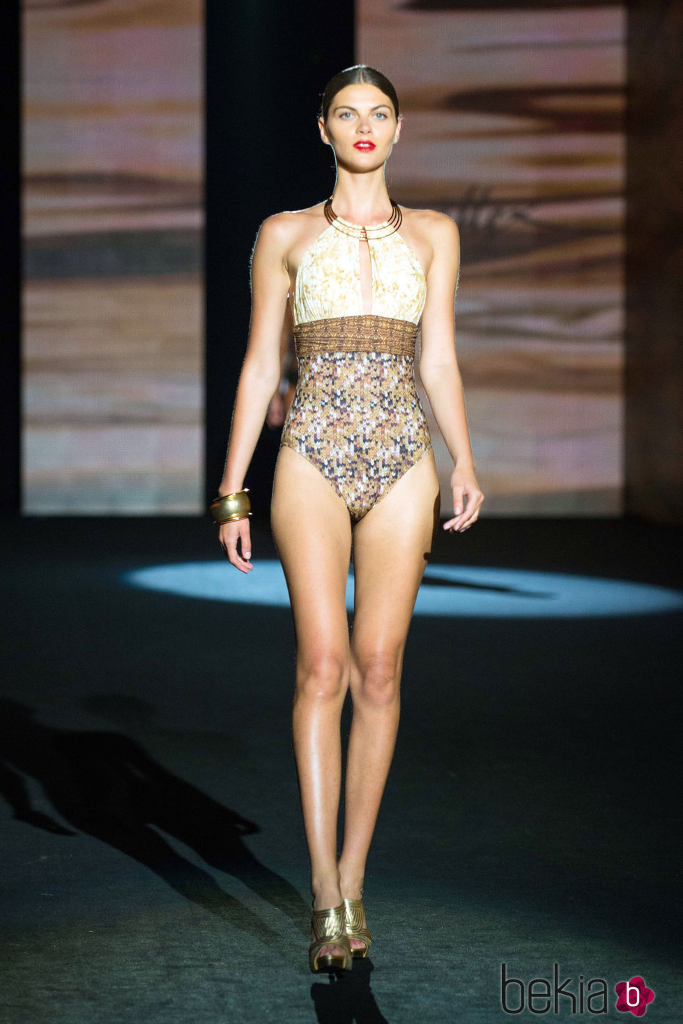 Bañador en tonos cálidos de Banana Moon en la Swimwear Fashion Week Gran Canaria Moda Cálida 2015