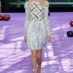Vestido corto estammpado de la colección de Alta Costura otoño/invierno 2015/2016 de Dior