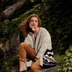Natalia Vodianova con una chaqueta de lana de la colección otoño/invierno 2015/2016 de Etam