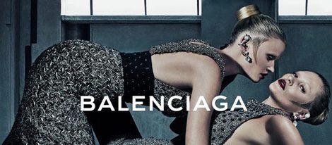 Lara Stone y Kate Moss en la campaña otoño/invierno 2015/2016 de Balenciaga