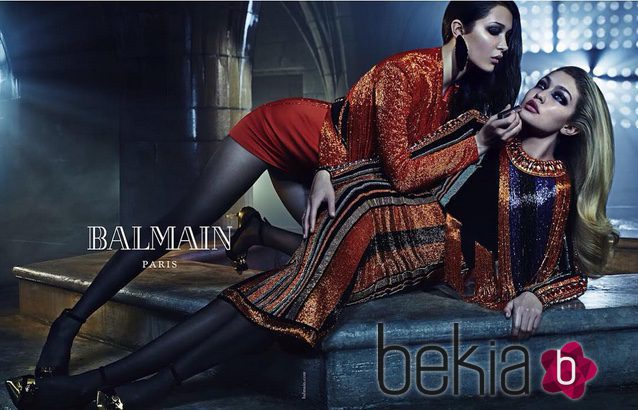 Bella y Gigi Hadid en la campaña otoño 2015 de Balmain