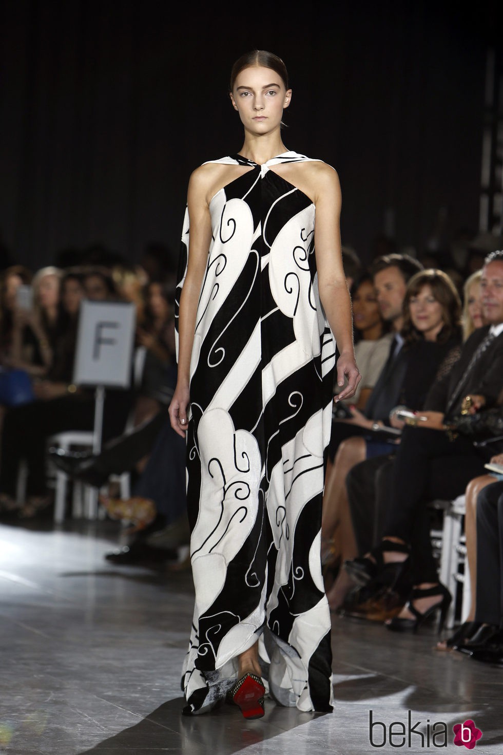 Vestido blanco y negro estampado de la colección de primavera/verano 2016 de Zac Posen en Nueva York Fashion Wee