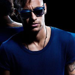 Neymar, embajador de la coleccion Eyewear 2016 de Police