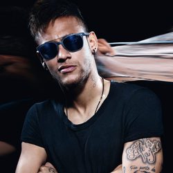 Neymar, embajador de la colección Eyewear 2016 de Police