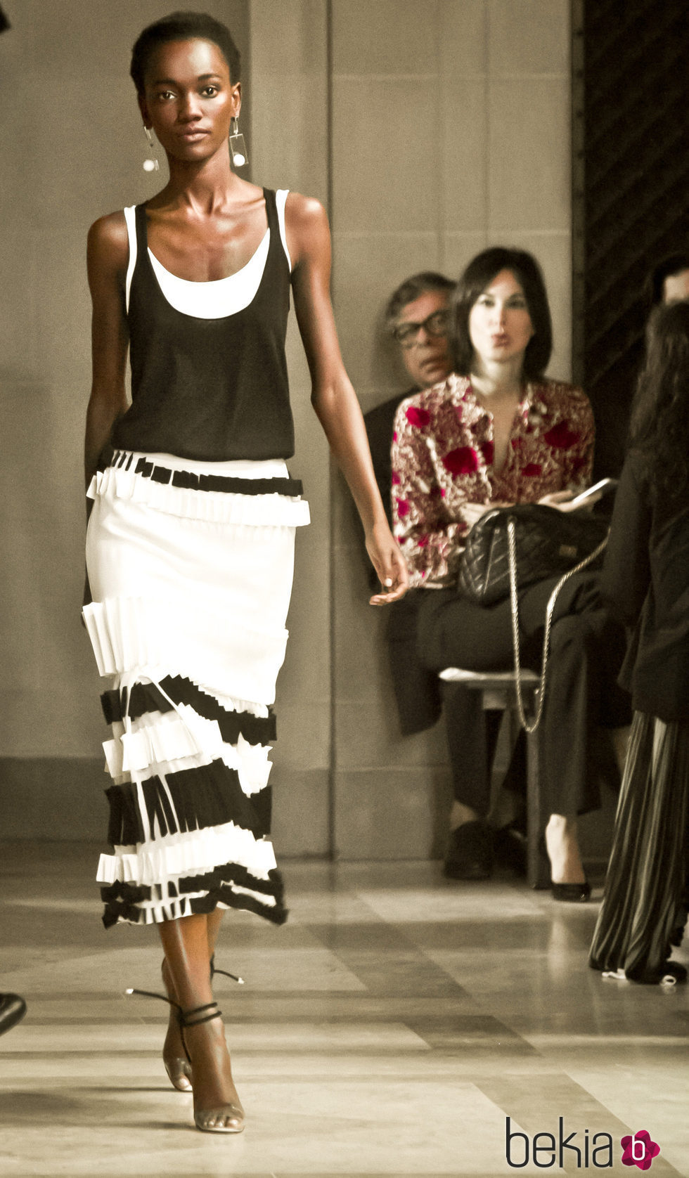 Camiseta y pantalón black&white de la colección de Carolina Herrera primavera/verano 2016 en la Nueva York Fashion Week