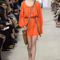 Vestido naranja de la colección de primavera/verano 2016 de Michael Kors en Nueva York Fashion Week