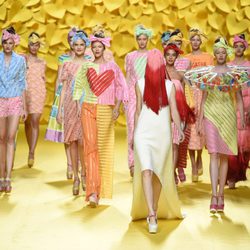 Desfile Agatha Ruiz de la Prada primavera/verano 2016 de la Madrid Fashion Week