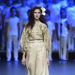 Conjunto beige con pantalón de Duyos para primavera/verano 2015 en Madrid Fashion Week