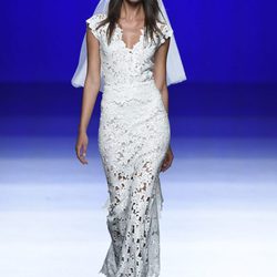 Vestido de novia de la colección de primavera/verano 2016 de Roberto Torretta de la Madrid Fashion Week