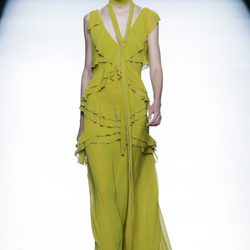 Vestido pistacho largo de la colección de primavera/verano 2016 de Teresa Helbig en Madrid Fashion Week