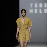 Vestido pistacho con puntillas de la colección de primavera/verano 2016 de Teresa Helbig en Madrid Fashion Week