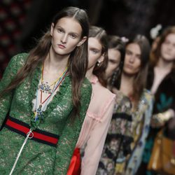 Desfile de la colección de primavera/verano 2016 de Gucci en Milan Fashion Week