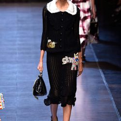 Vestido negro de la colección primavera/verano 2016 de Dolce & Gabbana en Milan Fashion Week