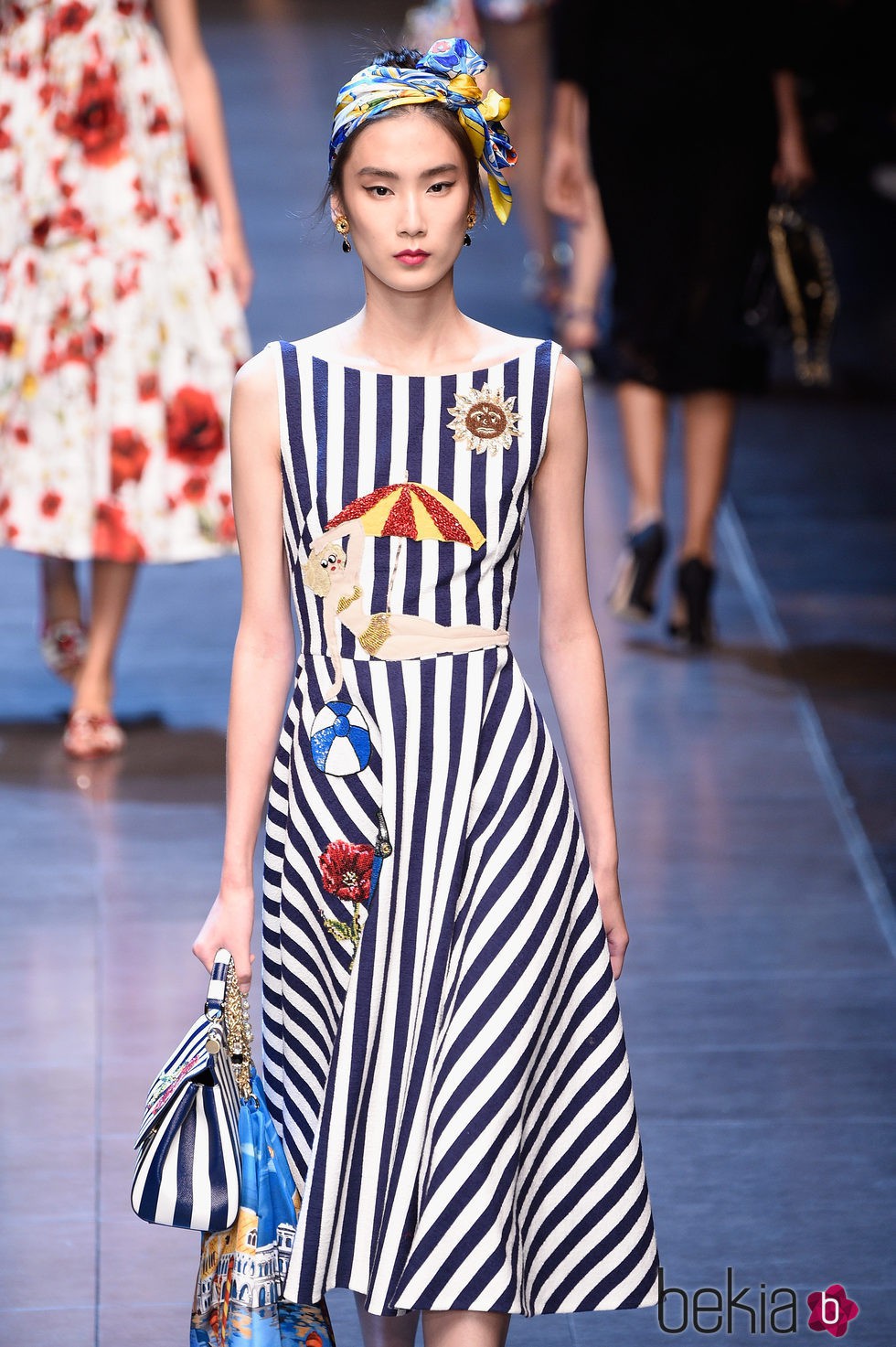 Vestido de rayas de la colección primavera/verano 2016 de Dolce & Gabbana en Milan Fashion Week