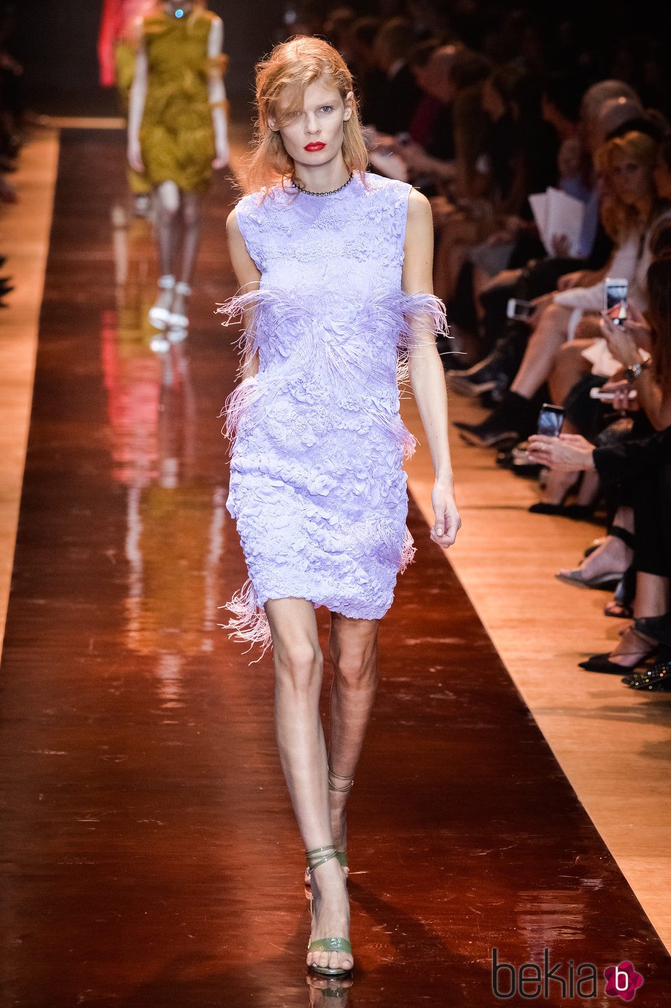 Vestido malva de la colección primavera/verano 2016 de Nina Ricci en Paris Fashion Week