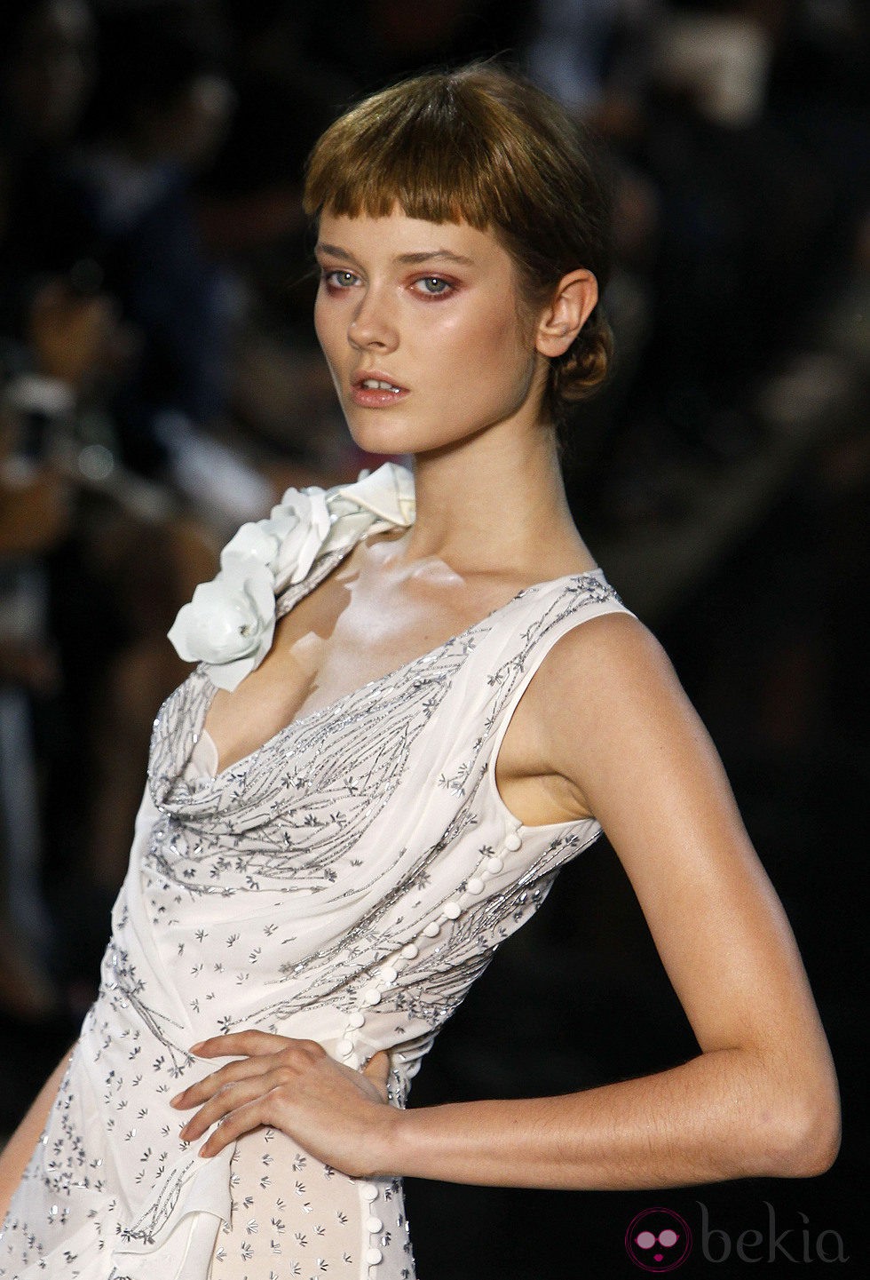 Vestido de seda blanca de John Galliano, colección primavera 2012