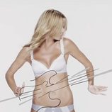 Heidi Klum con conjunto blanco como imagen de campaña de Macy's