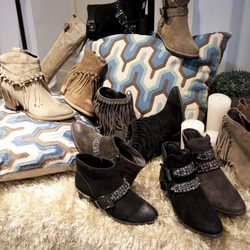Diversos pares de botas de la colección otoño/invierno 2015/2016 de calzado de Alma en Pena