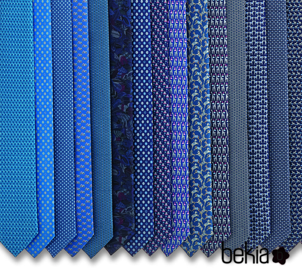 Corbatas en tonos azulados de la colección otoño 2015 de Salvatore Ferragamo