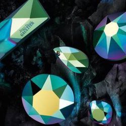 Cristales de Swarovski en tonos verdes de la colección de Jean Paul Gaultier para el otoño/invierno 2016/2017