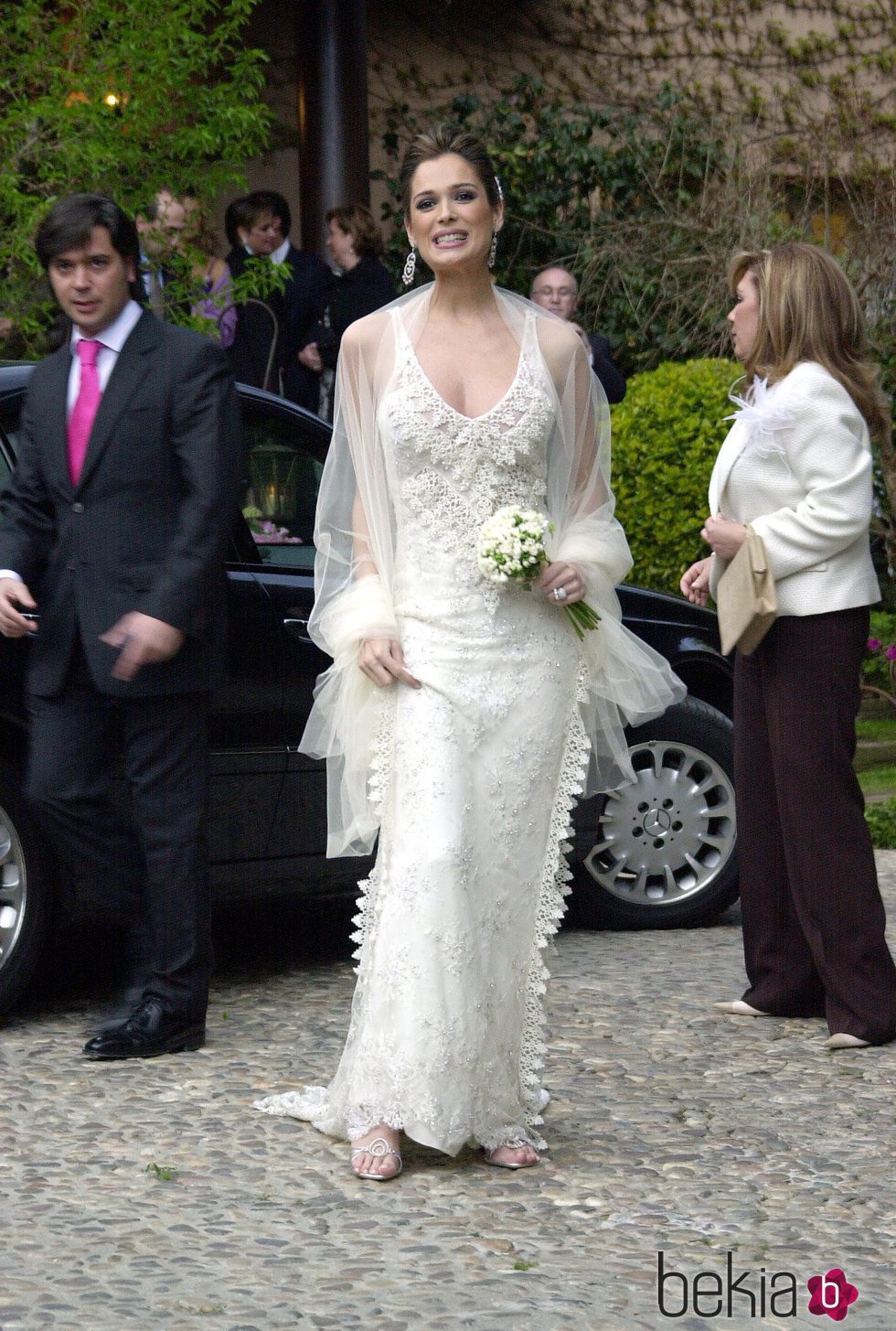 Mar Saura con un vestido de Badgley Mischka para Pronovias en su boda con Javier Revuelta