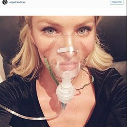 Candice Swanepoel con máscara de oxígeno mala antes del desfile de Victoria's Secret 2015