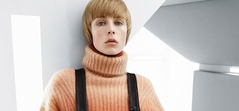Peto negro y jersey naranja de la colección de H&M otoño/Invierno 2015-2016