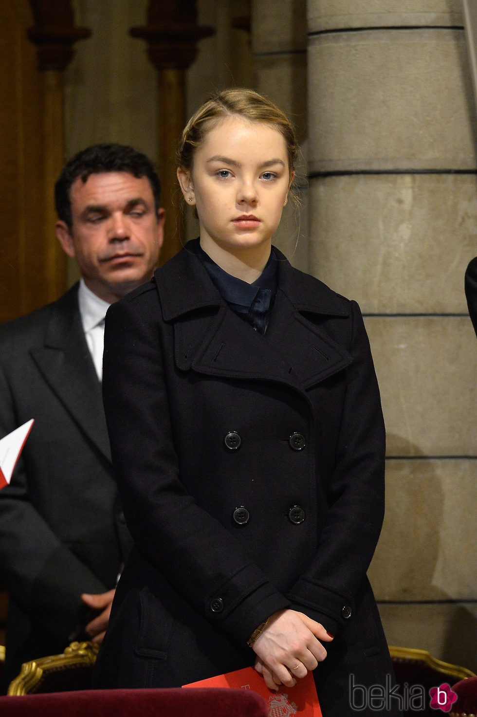Princesa Alexandra de Hanover con chaquetón negro en el Día Nacional de Mónaco