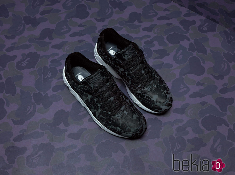 Zapatillas deportivas con estampado camuflaje en azul oscuro de la línea PUMA X BAPE