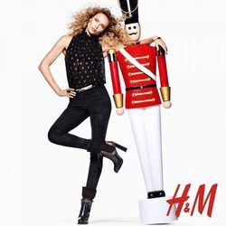 Natasha Poly con la colección de Navidad 2015 de H&M