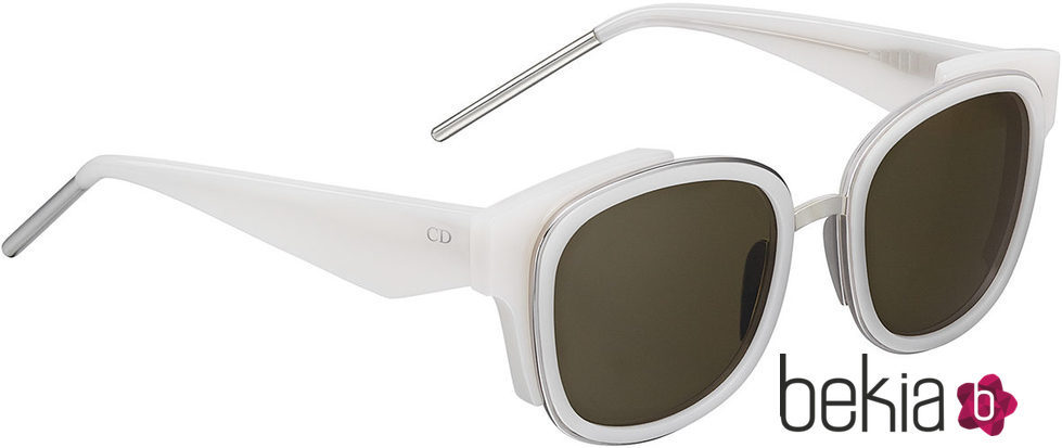 Gafas de sol blancas con crital negro y patillas asimétricas de la línea 'Dior Paradise'