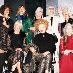 Mujeres de la campaña 'The Dinner Party' de &Other Stories temporada otoño/invierno 2015